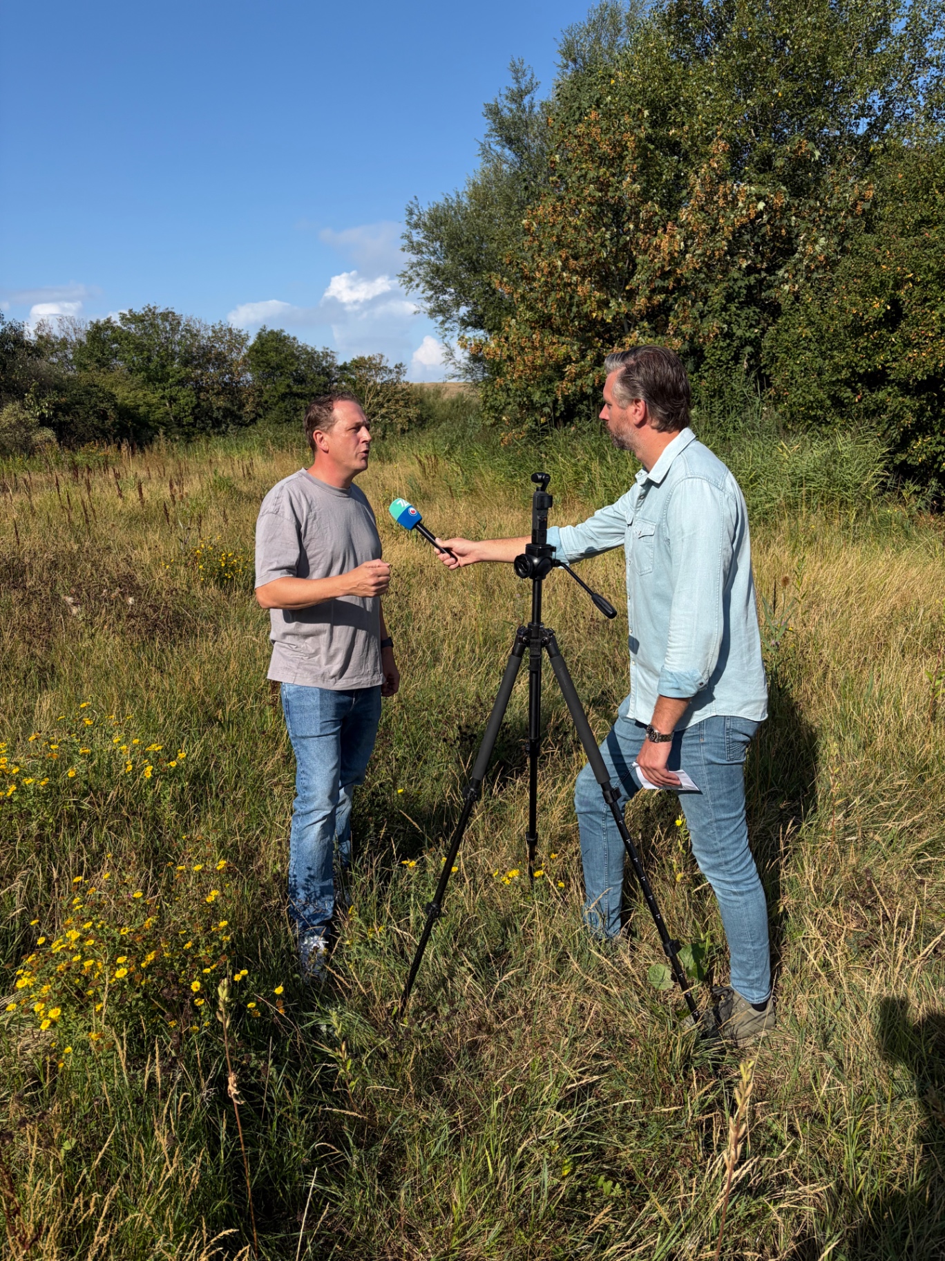 Interview met de initiatiefnemers van De Koemen 2.0 op het voormalige Koementerrein in Harlingen.